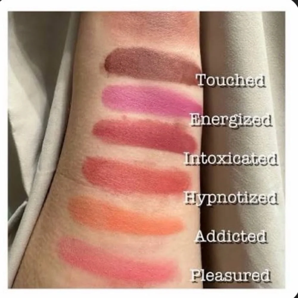 Morphe INTOXICATED HUEPHORIC RUSH Cream Blush